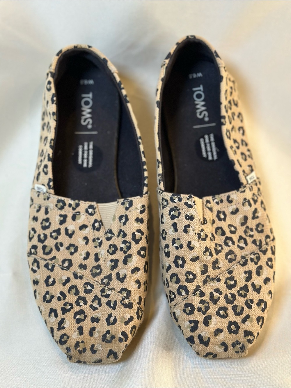 TOMS Beige and Black Leopard print Canvas Slip-Ons size 6.5